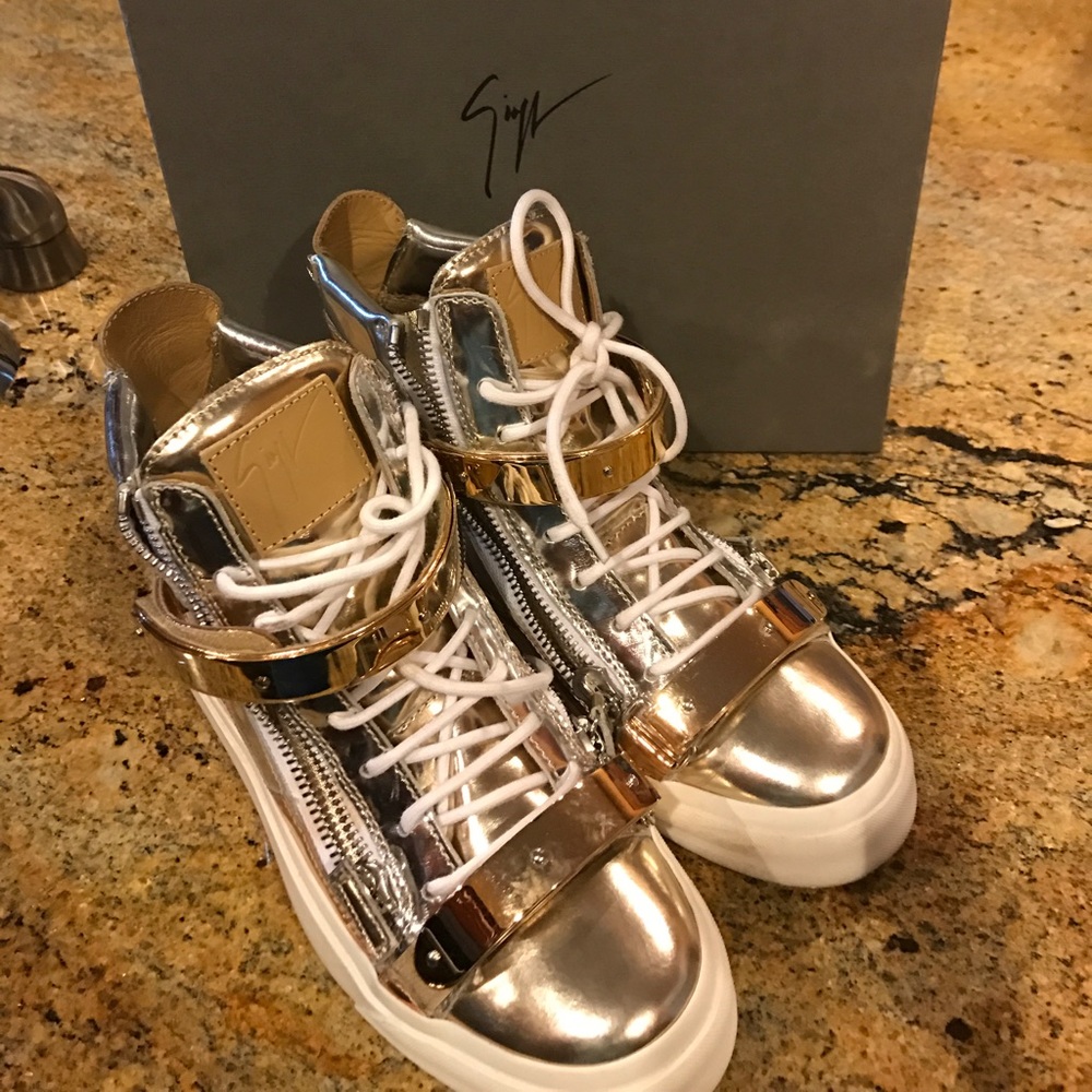 Women’’a Giuseppe Zanotti sneakers